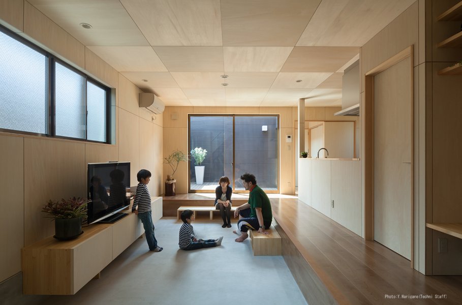 LINK HOUSE