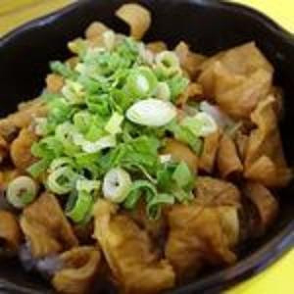 筑豊名物ホルモン丼単品￥350　（ラーメンとセットで￥300）