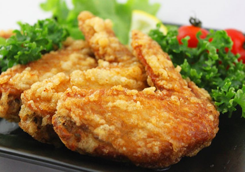 手羽先　200円/100g