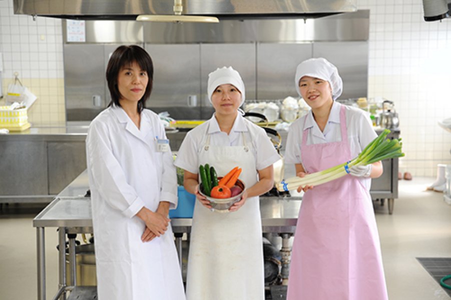 季節感あふれる食事をご用意しています