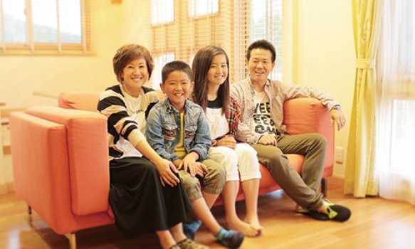 「役場や学校も近く、子育てしやすい環境が決め手でした。