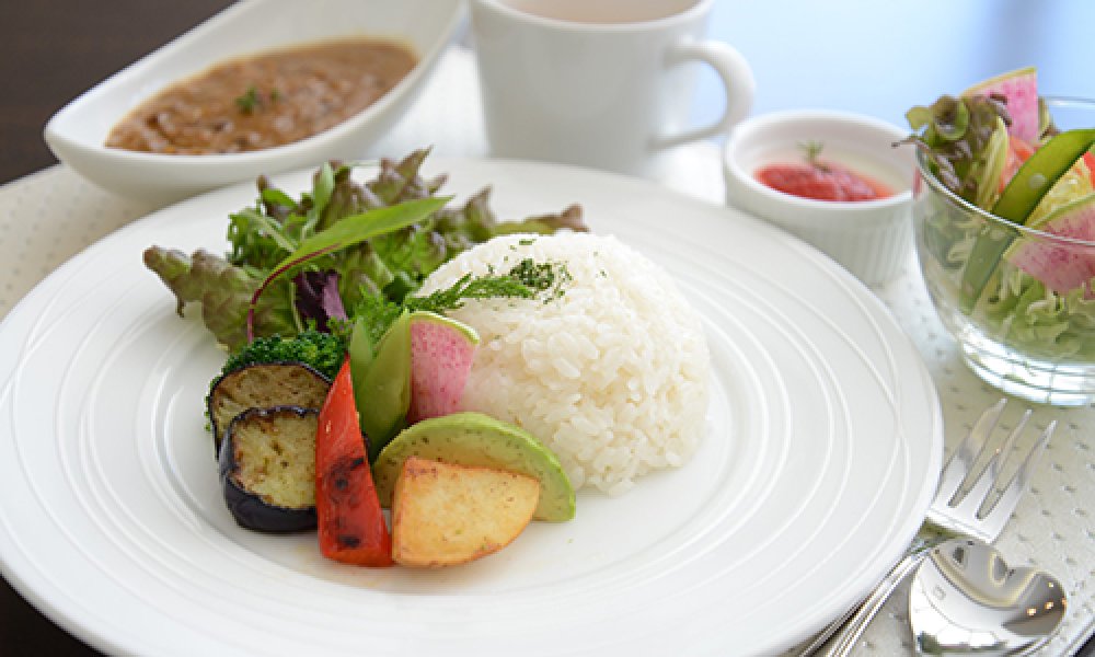 野菜ソムリエプロ小野理恵監修「VegeRie Lunch」※週替わりランチ※要予約