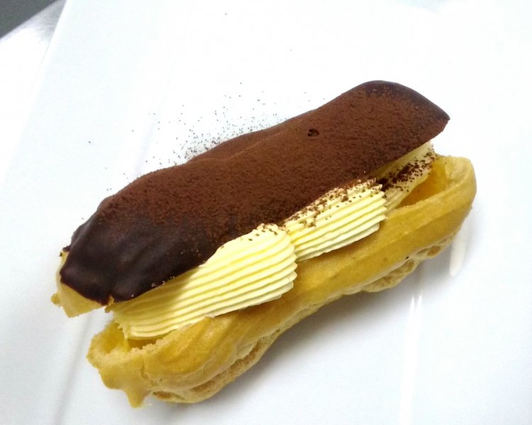 チョコエクレア