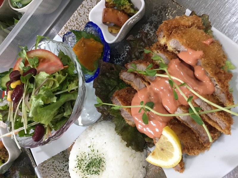 豚カツのオーロラソース