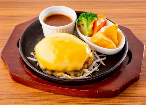 2種のチーズハンバーグ【150g】1450円