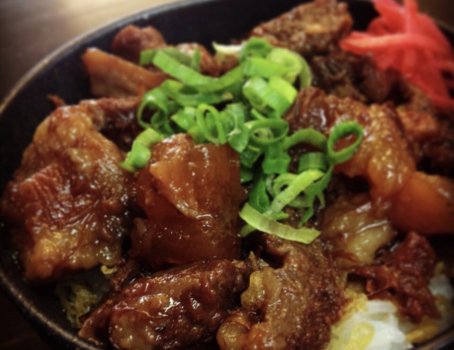 ミニ牛すじ丼も大人気！！