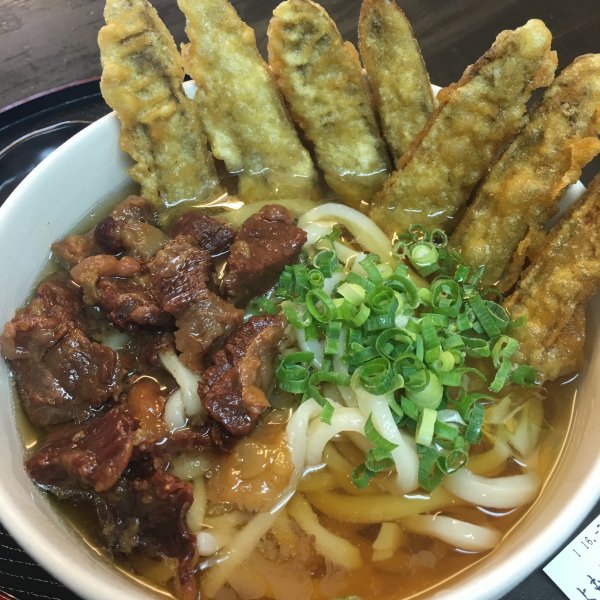 夏場は冷たいうどんも大人気！！