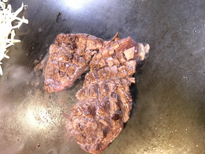 牛の、サガリステーキ！マスター一押し‼︎