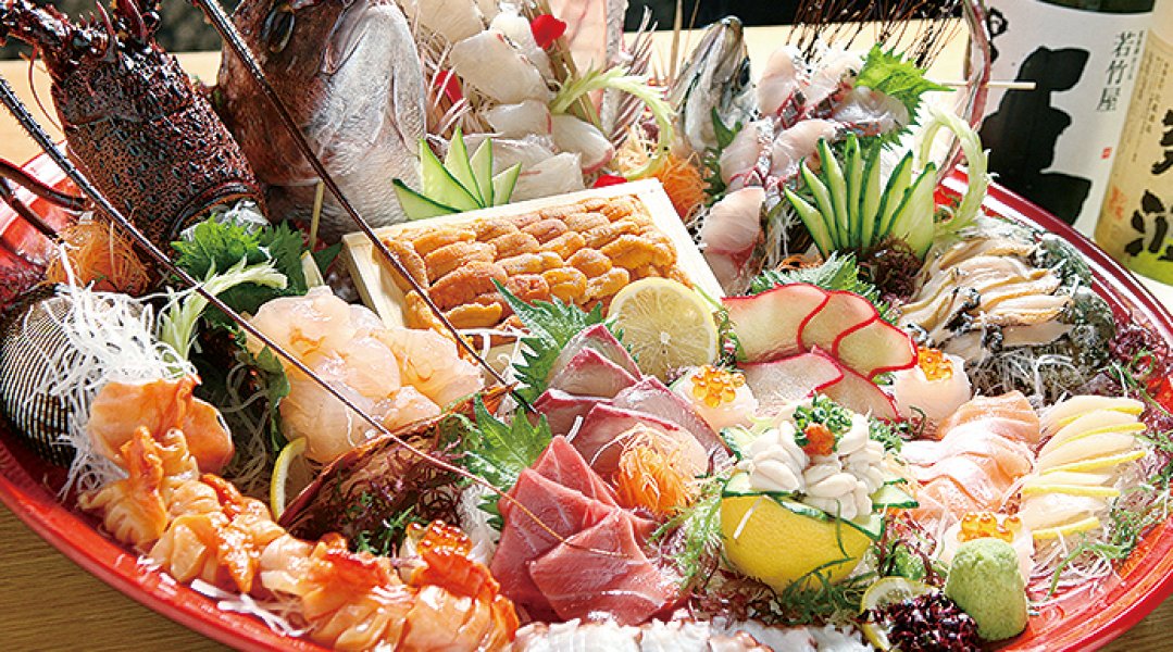 毎朝市場で仕入れる魚介類は鮮度抜群！