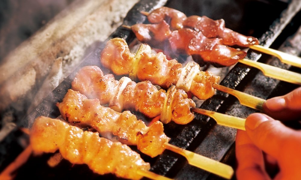 丁寧に焼き上げる焼鳥は絶品！