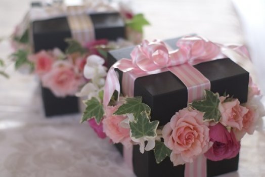 フラワーアレンジ体験レッスン　季節の花のボックスアレンジ　3000円