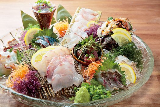 長浜市場より直送の海鮮料理が自慢！